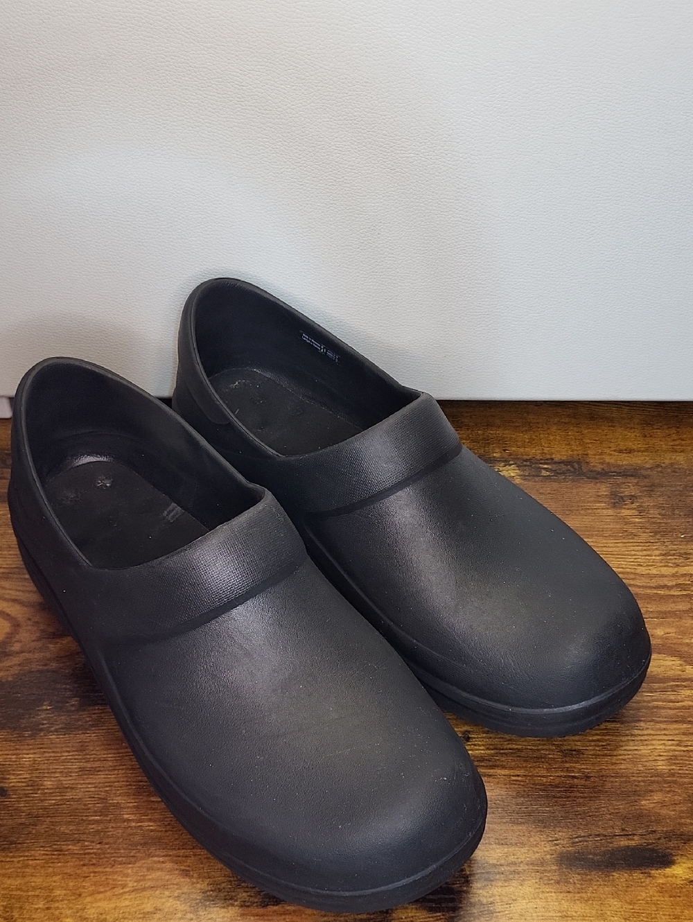 Crocs Neria Pro Work Clog Women's Size 11.